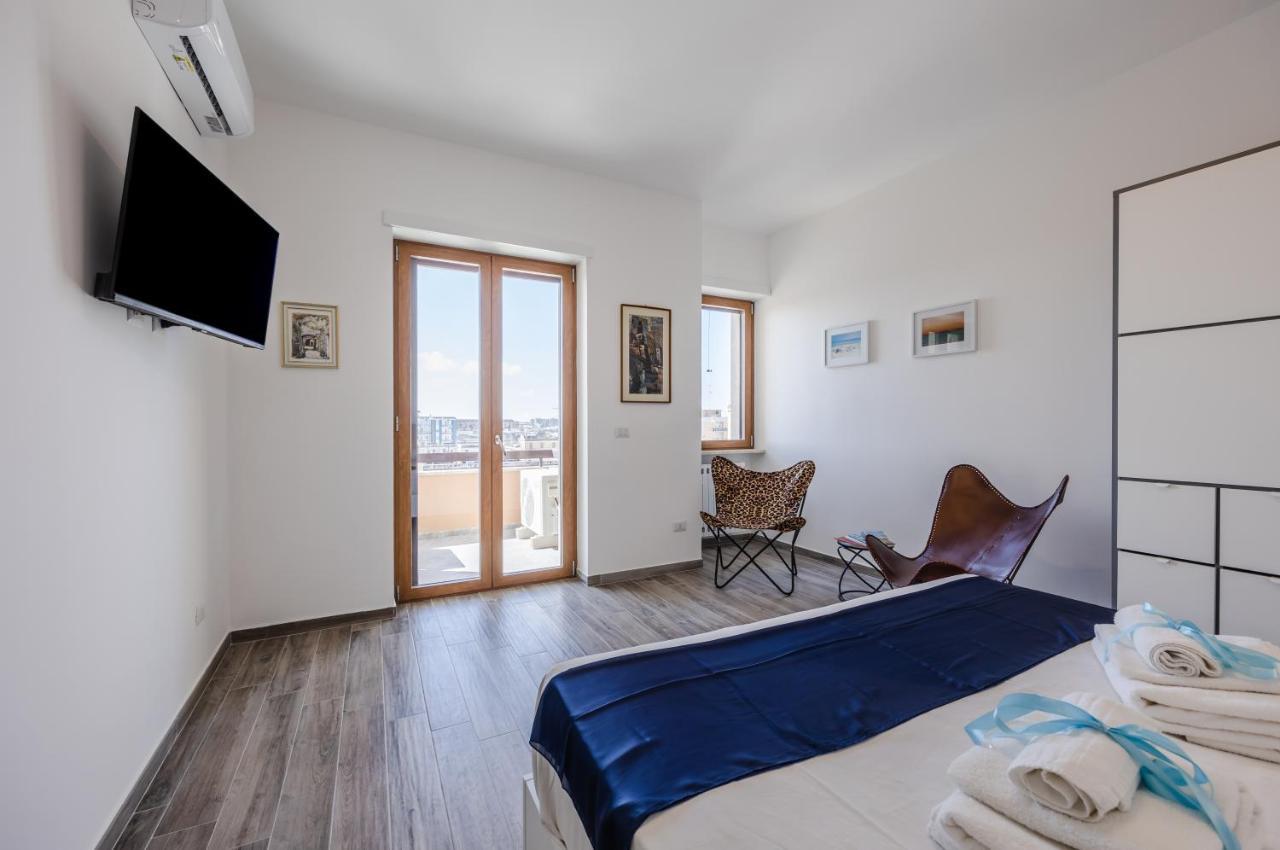 Licia & Tonino Apartments Near The Station เลชเช ภายนอก รูปภาพ